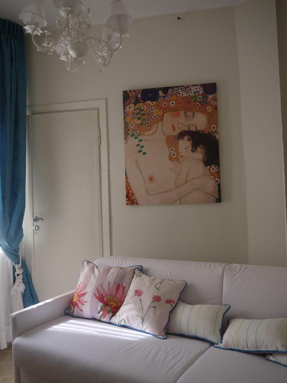 Casa Grandis Dimora Di Charme Nel Cuore Di Bordighera Apartment Room photo